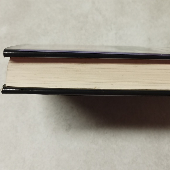 Star Trek The Next Generation: Dark Mirror Book - Picture 8 of 10